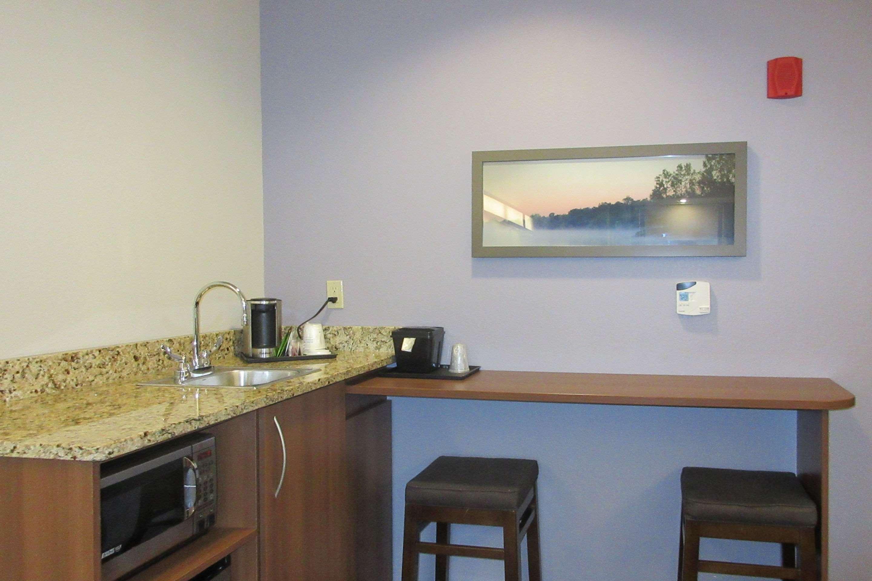 Quality Inn & Suites Caldwell I-77 Dış mekan fotoğraf