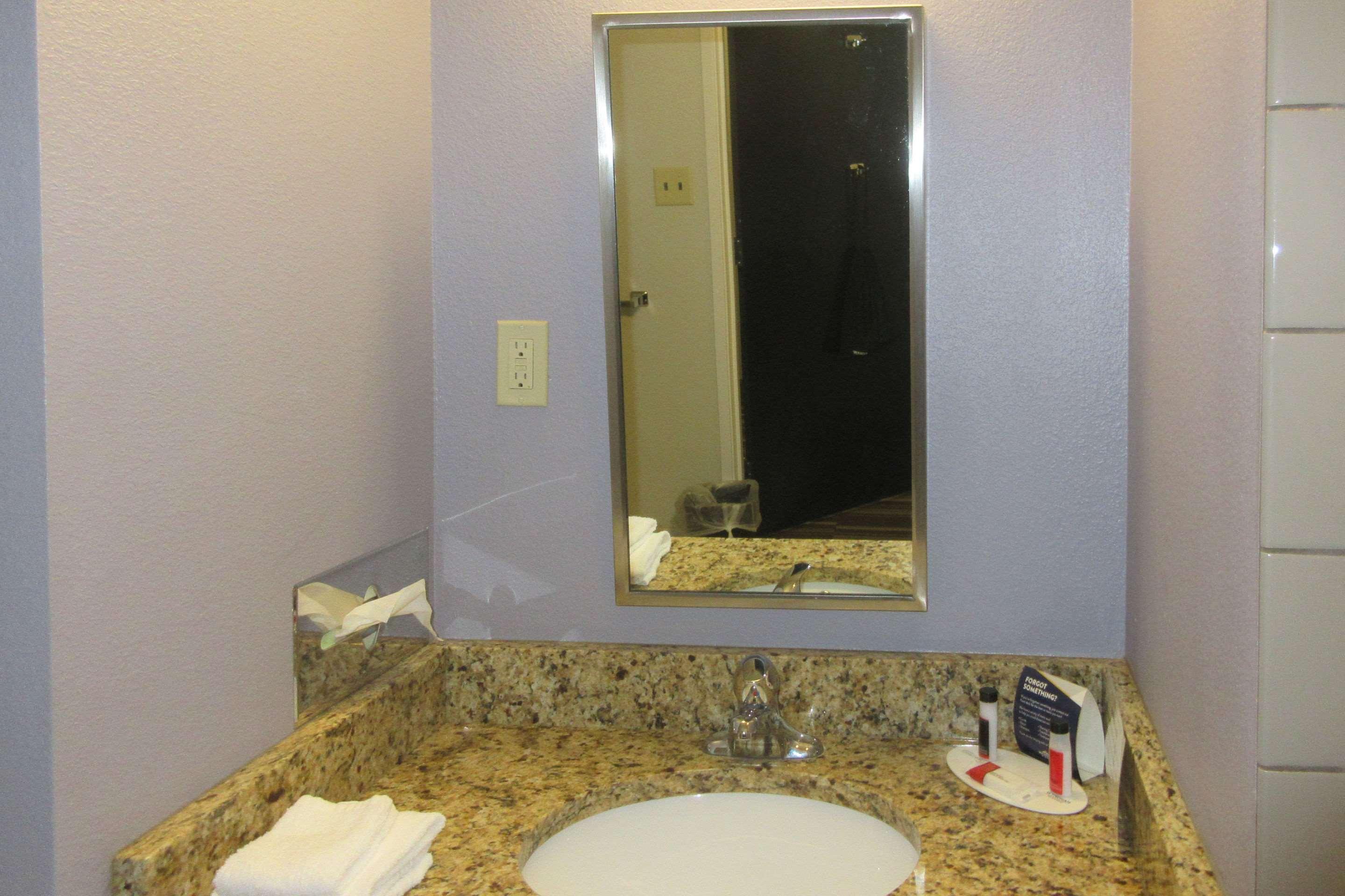 Quality Inn & Suites Caldwell I-77 Dış mekan fotoğraf