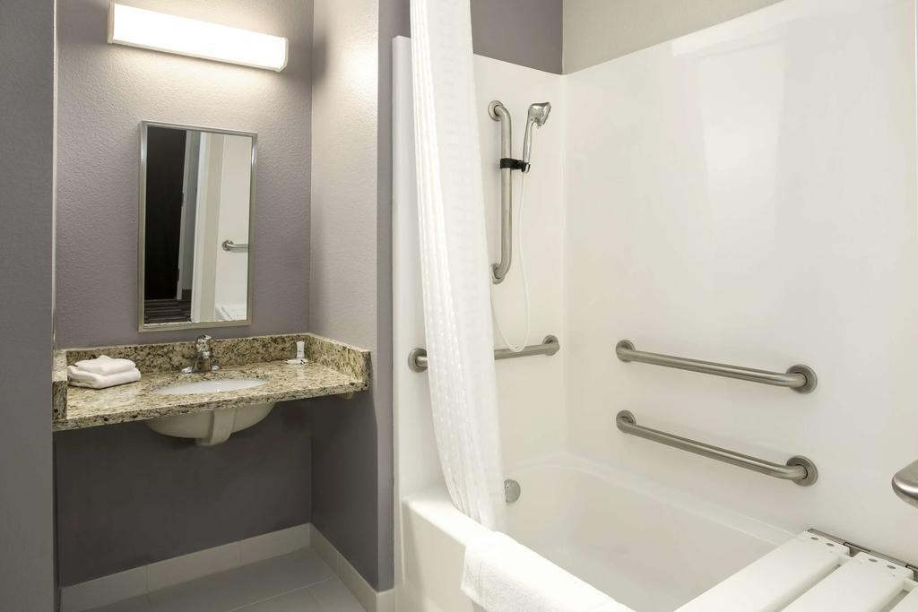 Quality Inn & Suites Caldwell I-77 Dış mekan fotoğraf